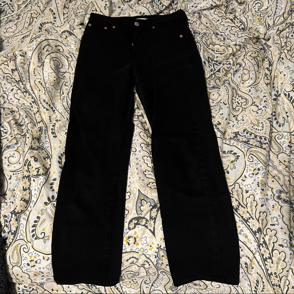 Levi’s wedgie black jeans